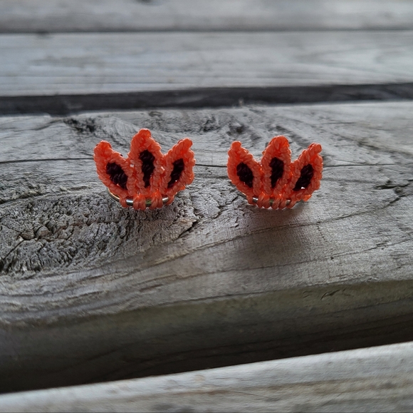 New Handmade huggie earrings (red and black) - Picture 5 of 8